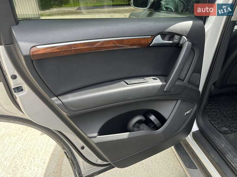 Внедорожник / Кроссовер Audi Q7 2013 в Боярке