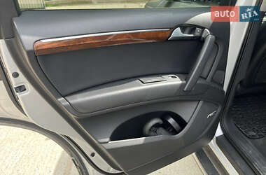 Внедорожник / Кроссовер Audi Q7 2013 в 