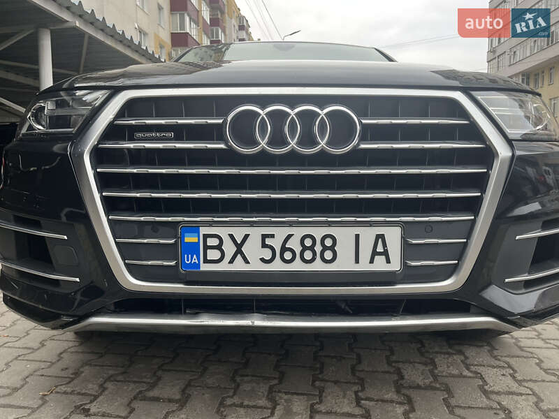 Внедорожник / Кроссовер Audi Q7 2016 в Хмельницком