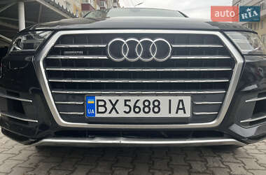 Позашляховик / Кросовер Audi Q7 2016 в 