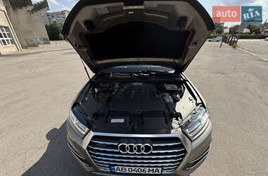 Позашляховик / Кросовер Audi Q7 2016 в 