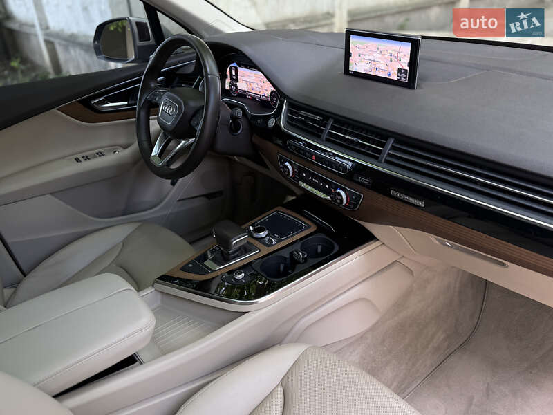 Внедорожник / Кроссовер Audi Q7 2016 в Виннице