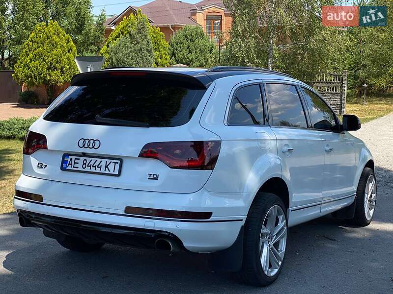 Внедорожник / Кроссовер Audi Q7 2013 в Днепре