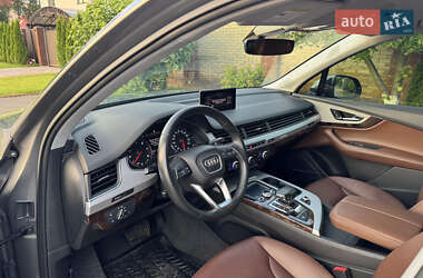 Внедорожник / Кроссовер Audi Q7 2017 в 
