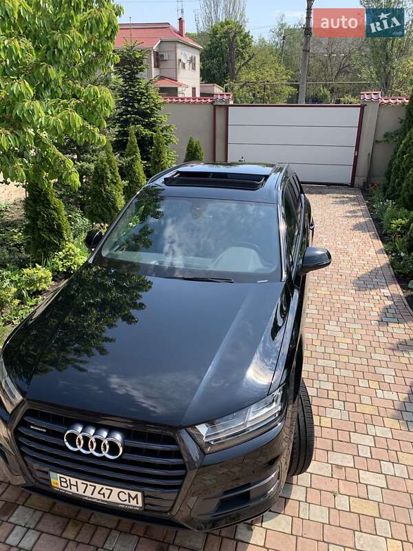 Внедорожник / Кроссовер Audi Q7 2016 в Одессе