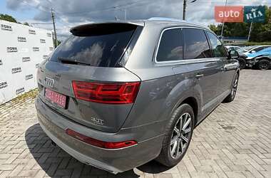 Внедорожник / Кроссовер Audi Q7 2017 в 