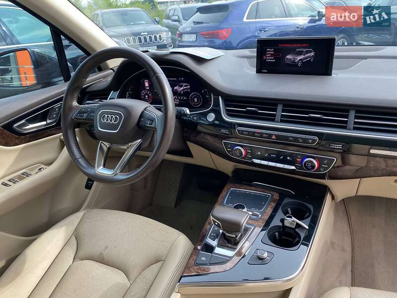 Внедорожник / Кроссовер Audi Q7 2016 в Львове