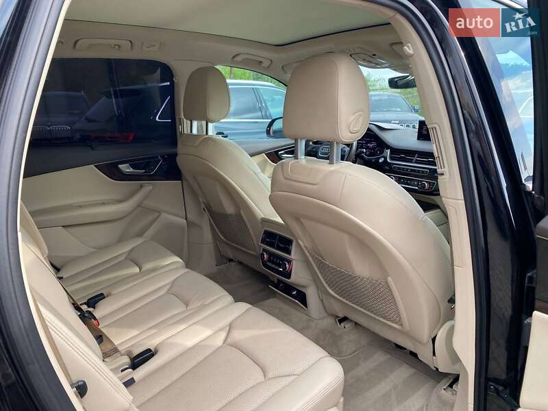 Внедорожник / Кроссовер Audi Q7 2016 в Львове