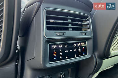 Внедорожник / Кроссовер Audi Q7 2022 в 