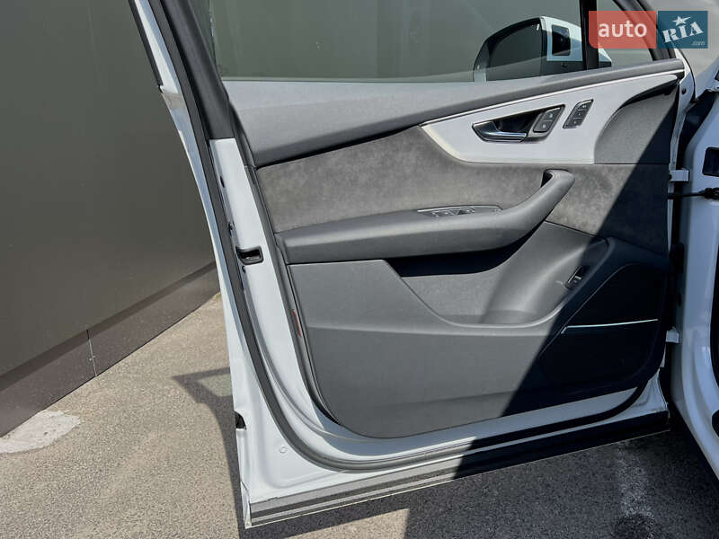 Внедорожник / Кроссовер Audi Q7 2022 в Львове