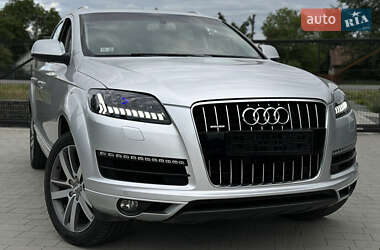 Внедорожник / Кроссовер Audi Q7 2015 в 