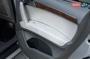 Внедорожник / Кроссовер Audi Q7 2015 в 