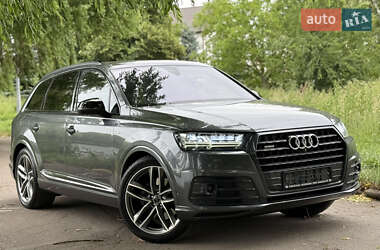 Позашляховик / Кросовер Audi Q7 2017 в 