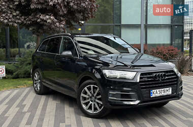 Внедорожник / Кроссовер Audi Q7 2018 в 