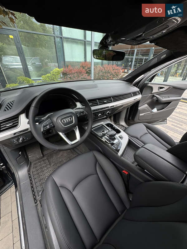 Внедорожник / Кроссовер Audi Q7 2018 в Киеве