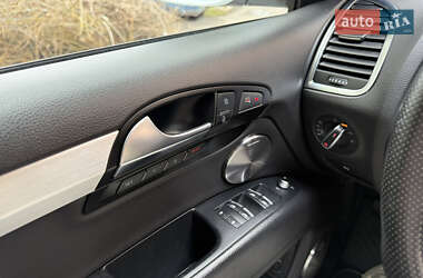 Внедорожник / Кроссовер Audi Q7 2011 в 