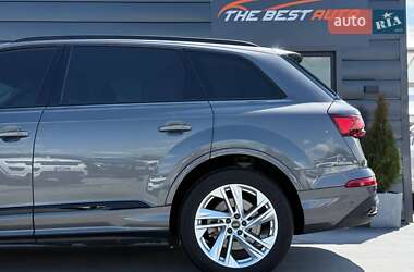 Внедорожник / Кроссовер Audi Q7 2022 в 