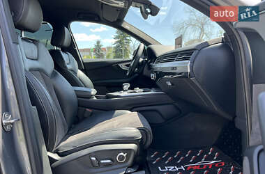 Внедорожник / Кроссовер Audi Q7 2017 в 