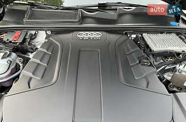 Внедорожник / Кроссовер Audi Q7 2017 в 