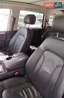 Внедорожник / Кроссовер Audi Q7 2015 в 