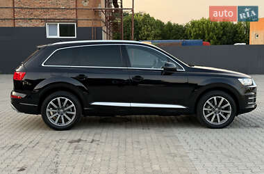 Позашляховик / Кросовер Audi Q7 2017 в 