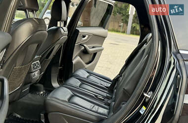 Позашляховик / Кросовер Audi Q7 2017 в 
