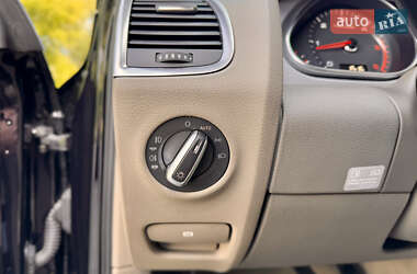 Внедорожник / Кроссовер Audi Q7 2012 в 