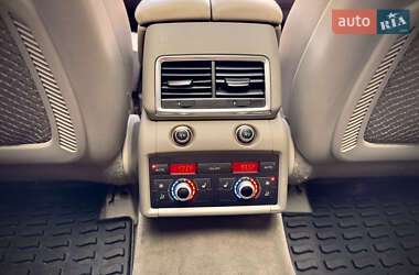 Внедорожник / Кроссовер Audi Q7 2012 в 