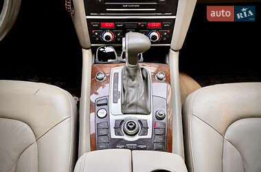 Внедорожник / Кроссовер Audi Q7 2012 в 