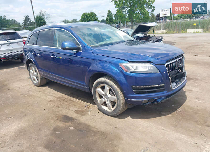 Позашляховик / Кросовер Audi Q7 2015 в 