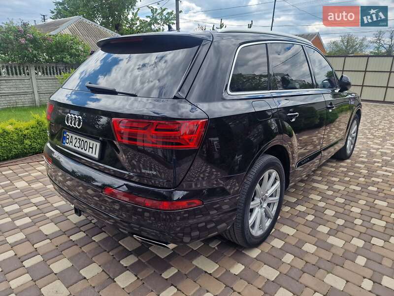Внедорожник / Кроссовер Audi Q7 2017 в Кропивницком
