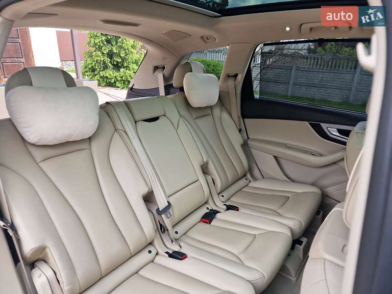 Внедорожник / Кроссовер Audi Q7 2017 в Кропивницком