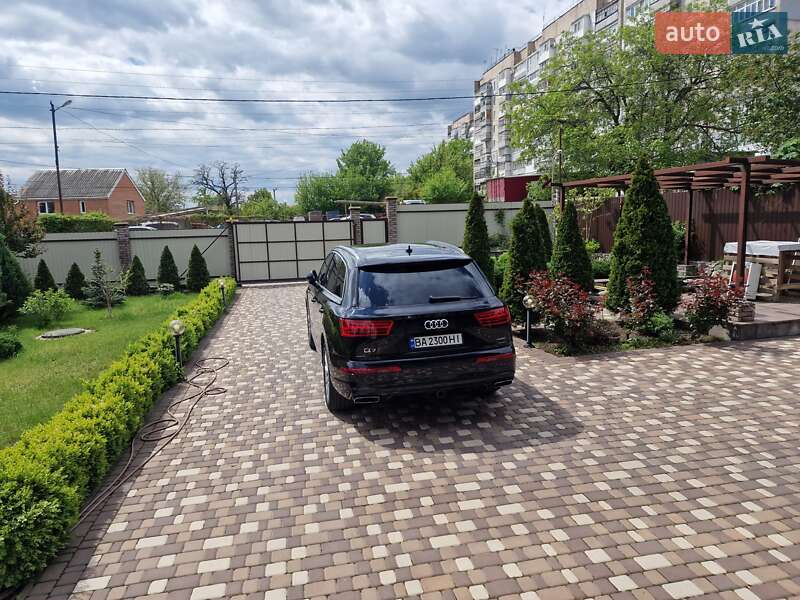 Внедорожник / Кроссовер Audi Q7 2017 в Кропивницком