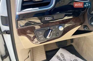 Внедорожник / Кроссовер Audi Q7 2016 в 