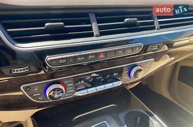 Внедорожник / Кроссовер Audi Q7 2016 в 