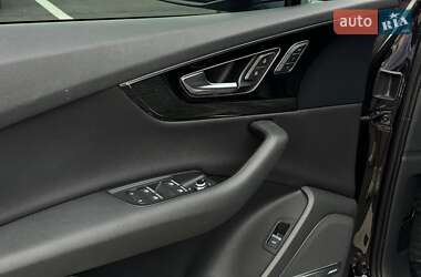 Позашляховик / Кросовер Audi Q7 2015 в Києві