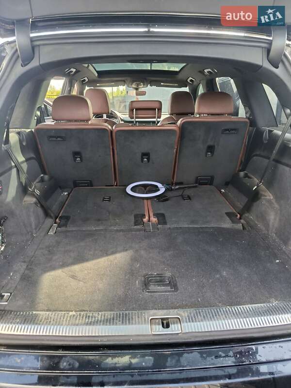 Внедорожник / Кроссовер Audi Q7 2016 в Шишаки