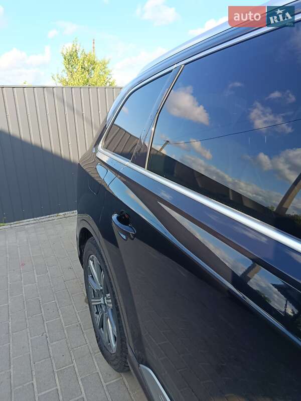 Внедорожник / Кроссовер Audi Q7 2016 в Шишаки