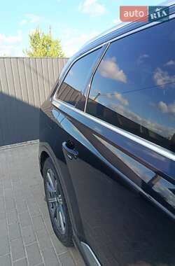 Внедорожник / Кроссовер Audi Q7 2016 в 