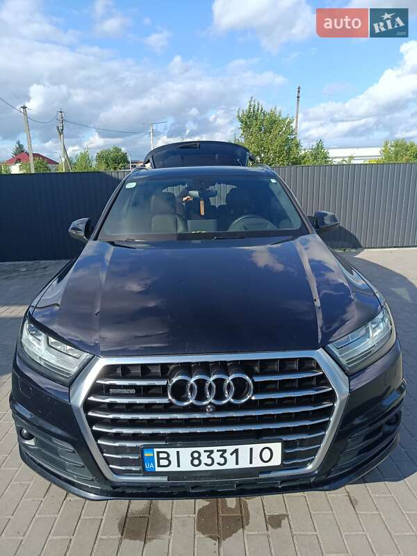 Внедорожник / Кроссовер Audi Q7 2016 в Шишаки