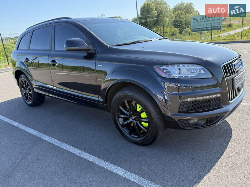 Позашляховик / Кросовер Audi Q7 2015 в 