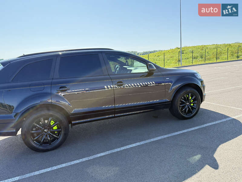 Внедорожник / Кроссовер Audi Q7 2015 в Ровно