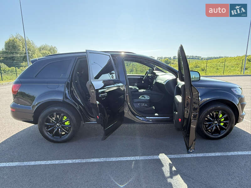 Внедорожник / Кроссовер Audi Q7 2015 в Ровно
