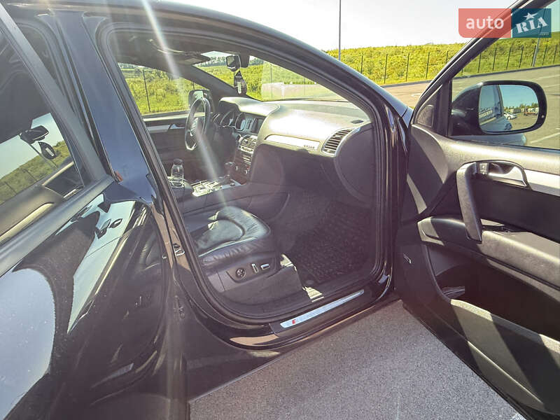 Внедорожник / Кроссовер Audi Q7 2015 в Ровно