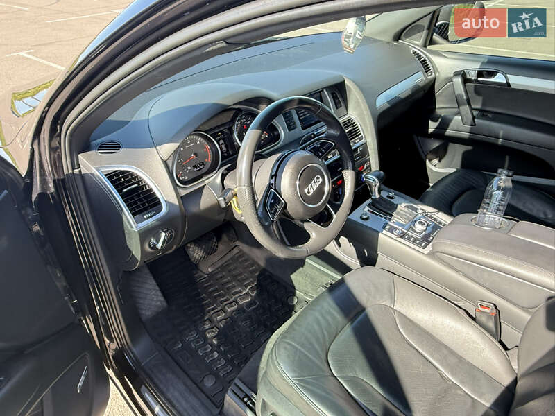 Внедорожник / Кроссовер Audi Q7 2015 в Ровно