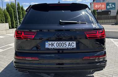 Внедорожник / Кроссовер Audi Q7 2015 в 