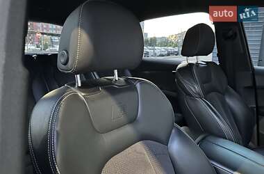 Позашляховик / Кросовер Audi Q7 2017 в 