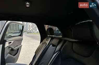 Позашляховик / Кросовер Audi Q7 2017 в 
