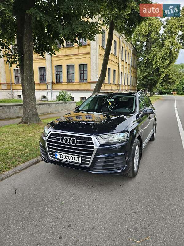 Внедорожник / Кроссовер Audi Q7 2016 в 