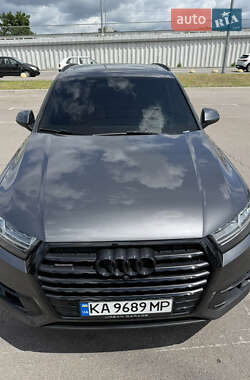 Внедорожник / Кроссовер Audi Q7 2018 в 